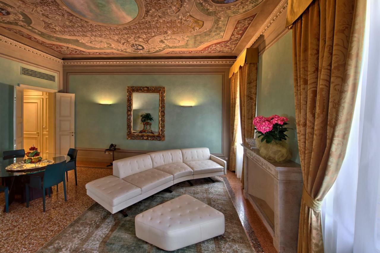 Hotel Rua Frati 48 In San Francesco Modena Exteriör bild