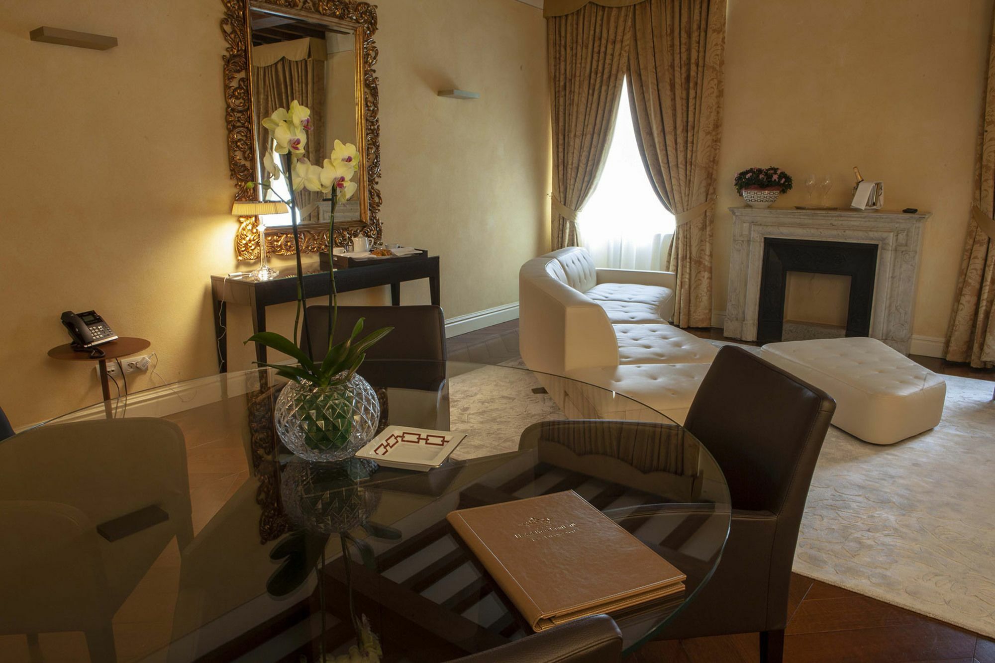Hotel Rua Frati 48 In San Francesco Modena Exteriör bild